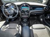 MINI Cooper NAVI LED PDC V+H DAB Parkass. Tempomat - gebrauchte MINI MINI aus dem Jahr 2023
