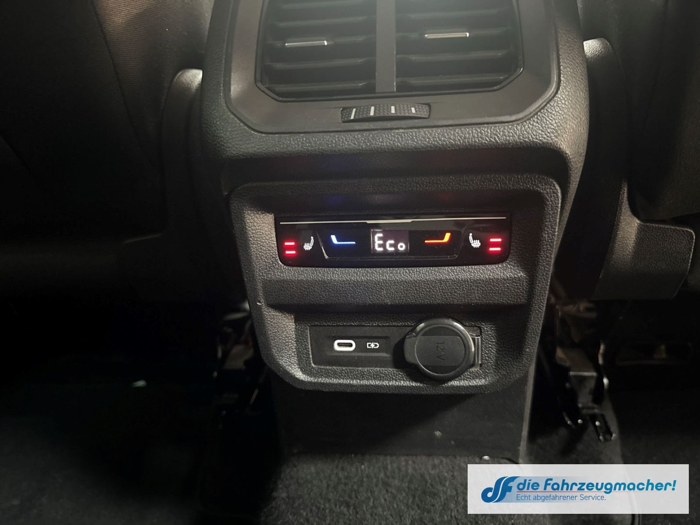 Fahrzeugabbildung Volkswagen Tiguan Life eHybrid 1.4 TSI EU6d Navi Digitales
