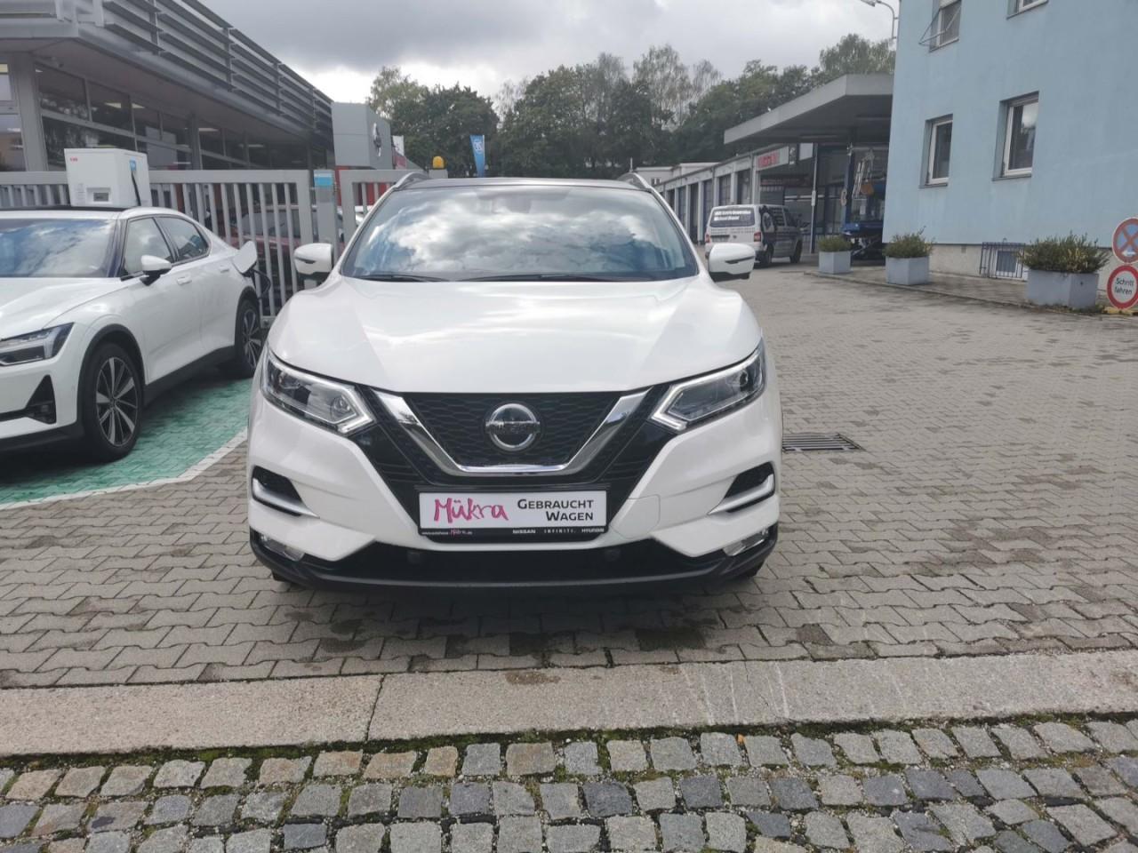 Nissan QASHQAI Tekna 1.3DIG-T MT Panorama 8-fach bereif