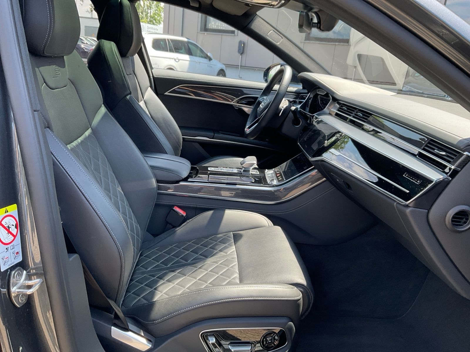 Audi A8 - Bild 19