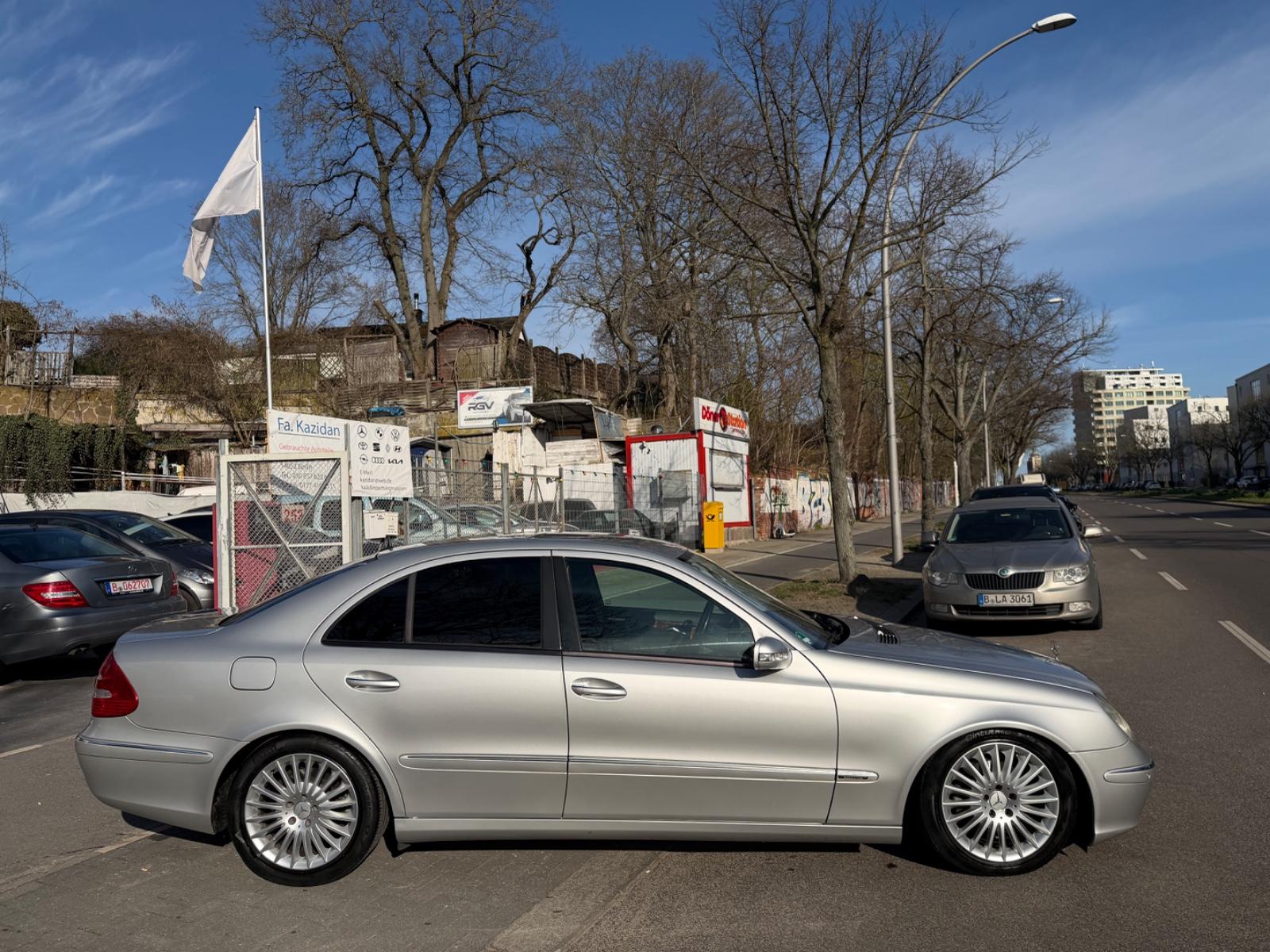 Mercedes-Benz E 220 CDI Limousine Automatik "Elegance"TÜV NEU