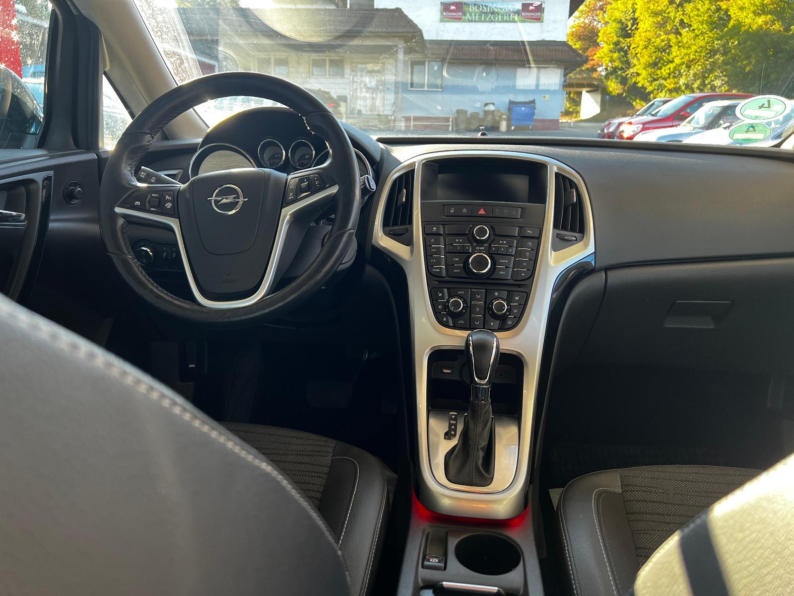 Opel Astra 2015 — photo 17