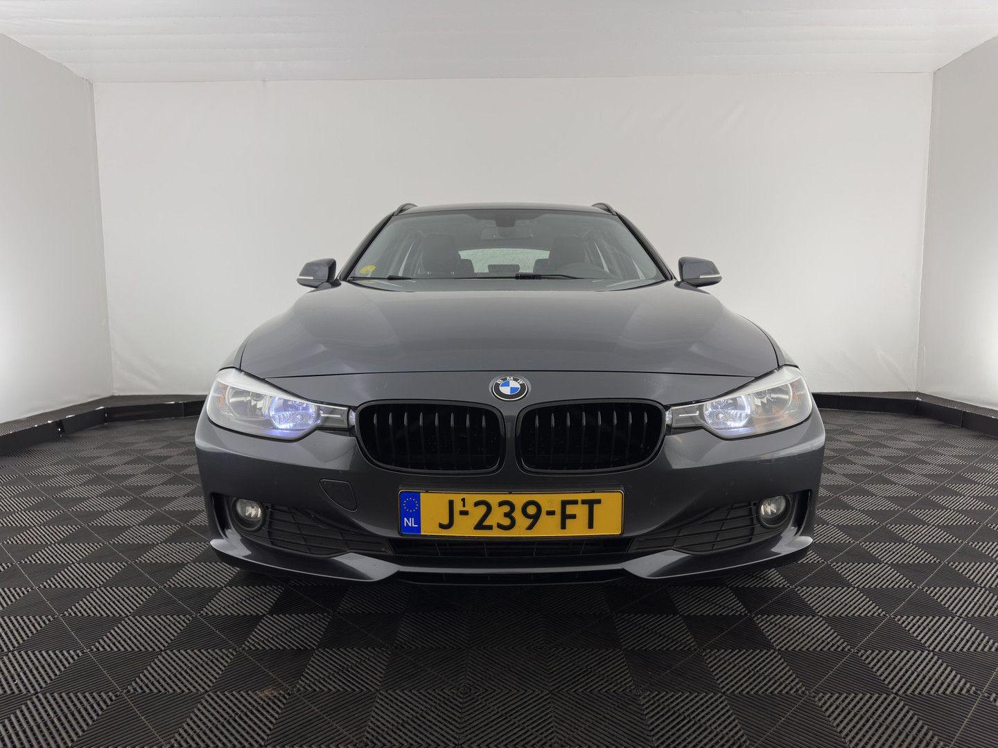 BMW 316 2015 — rear view