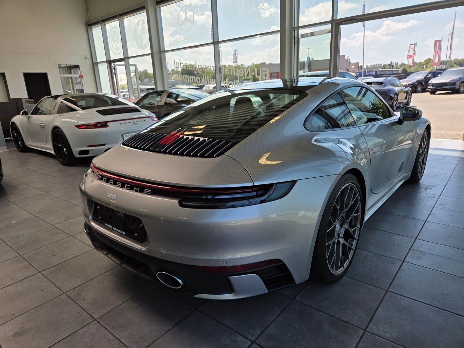 Fahrzeugabbildung Porsche 911 Carrera 4S Sport Design VollAusst.