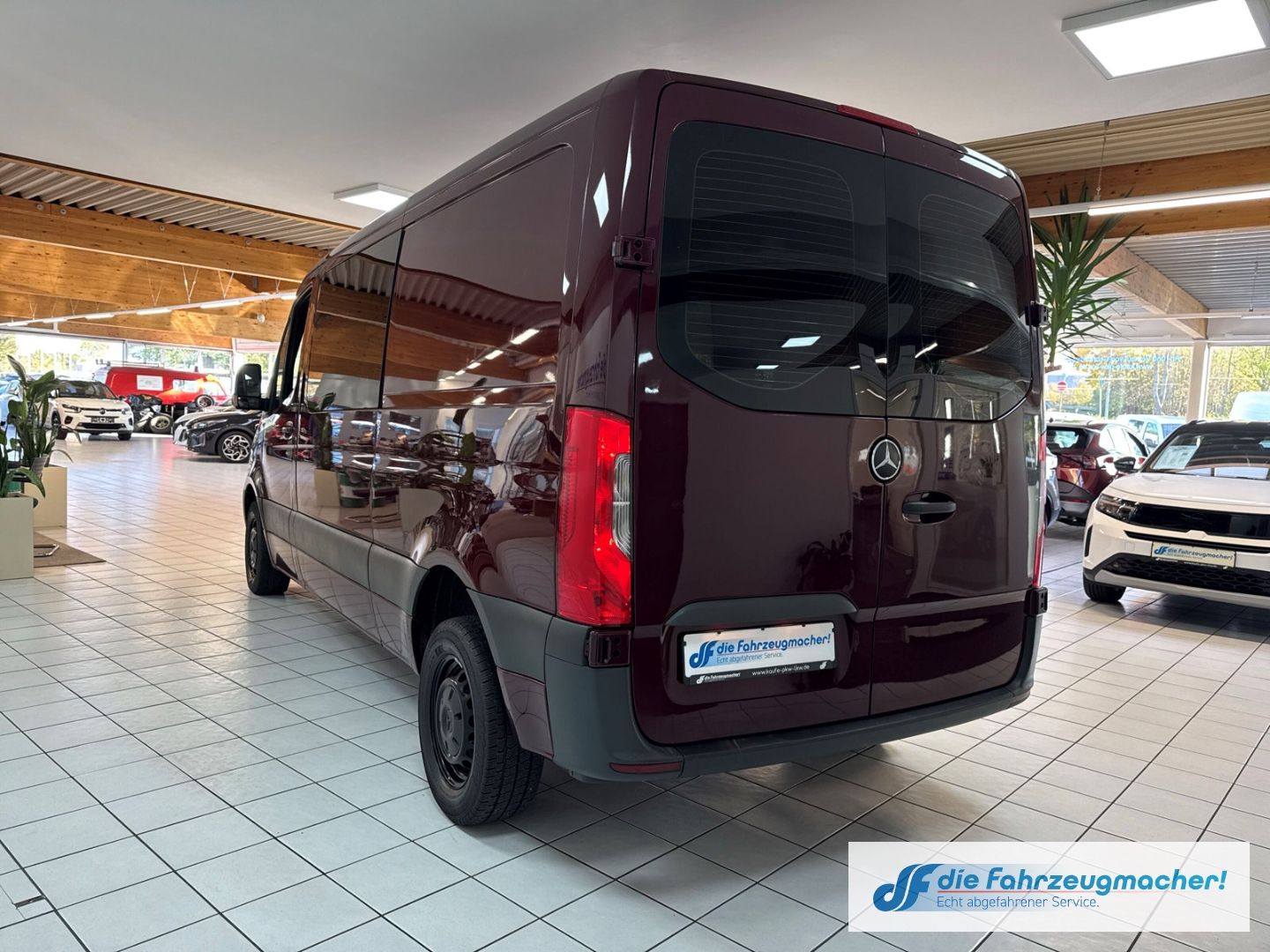 Fahrzeugabbildung Mercedes-Benz Sprinter III Kasten FWD 211 CDI L2 DAB Tel.-Vorb