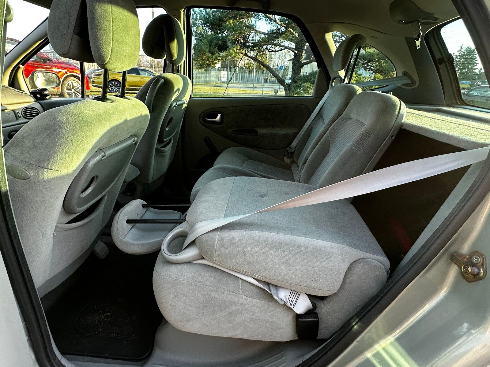 Fahrzeugabbildung Renault Scenic