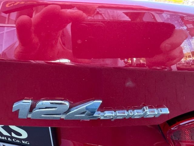 Fahrzeugabbildung Fiat 124 Spider Lusso KEYLESS NAV RFK SHZ DAB