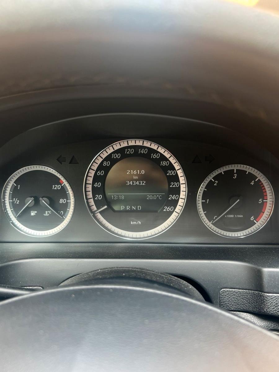 Mercedes-Benz C200 2009 — photo 8