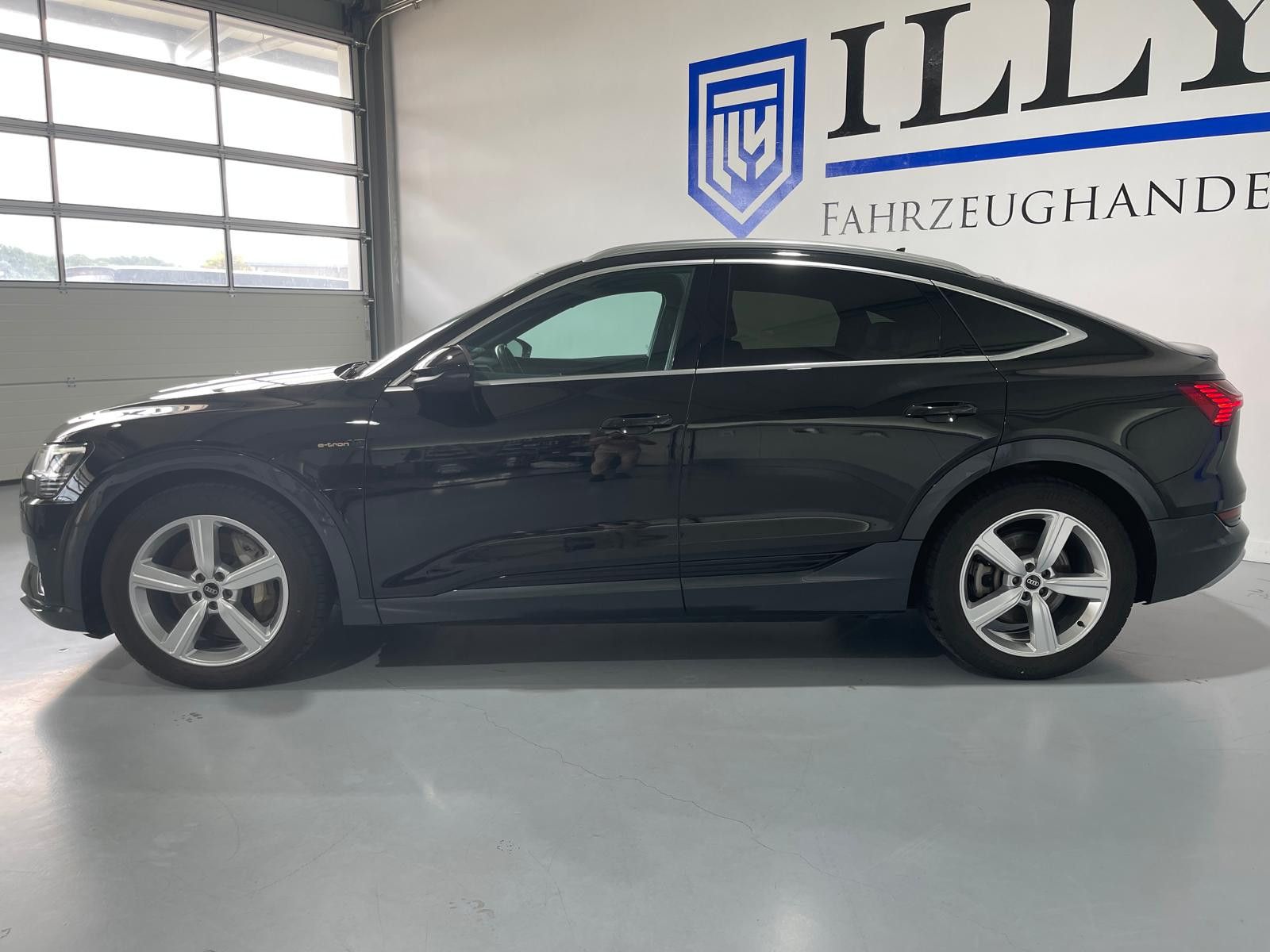 Fahrzeugabbildung Audi e-tron 55 Quattro*Audi-Anschlussgarantie*S-line*