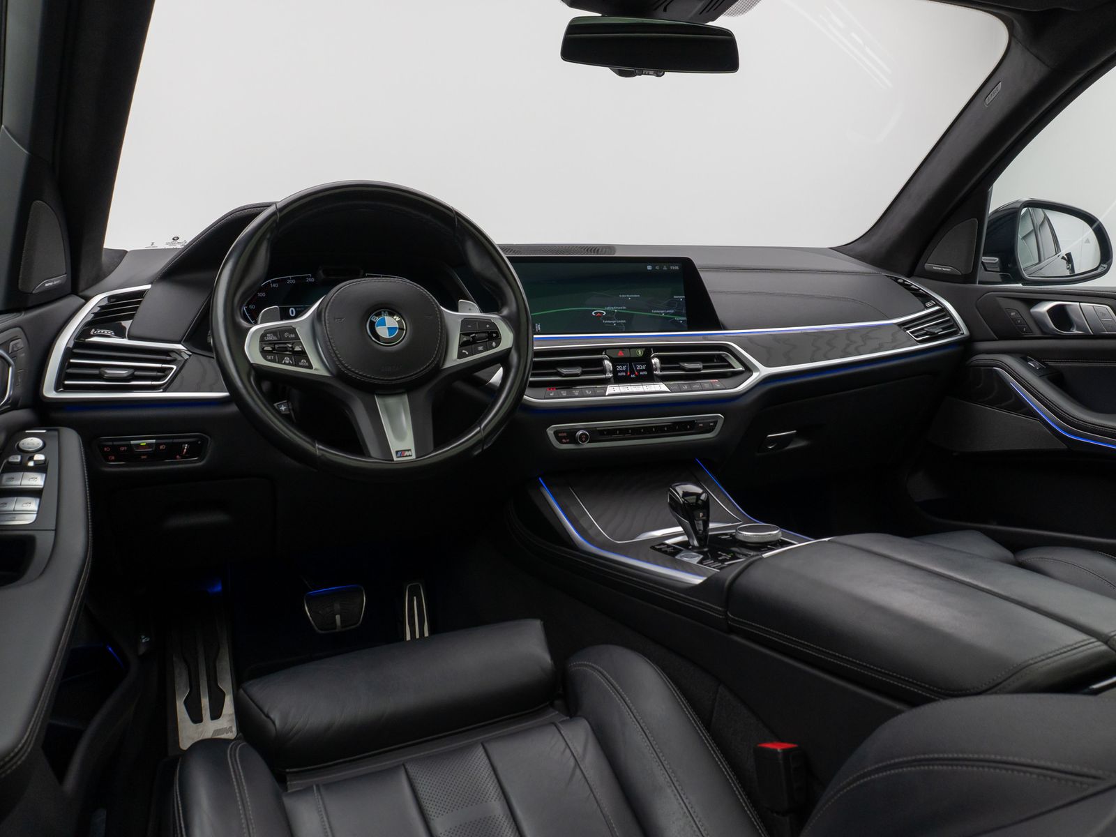 Fahrzeugabbildung BMW X7 xD40d M Sport Panorama 360°HUD DAB H/K SoftCL