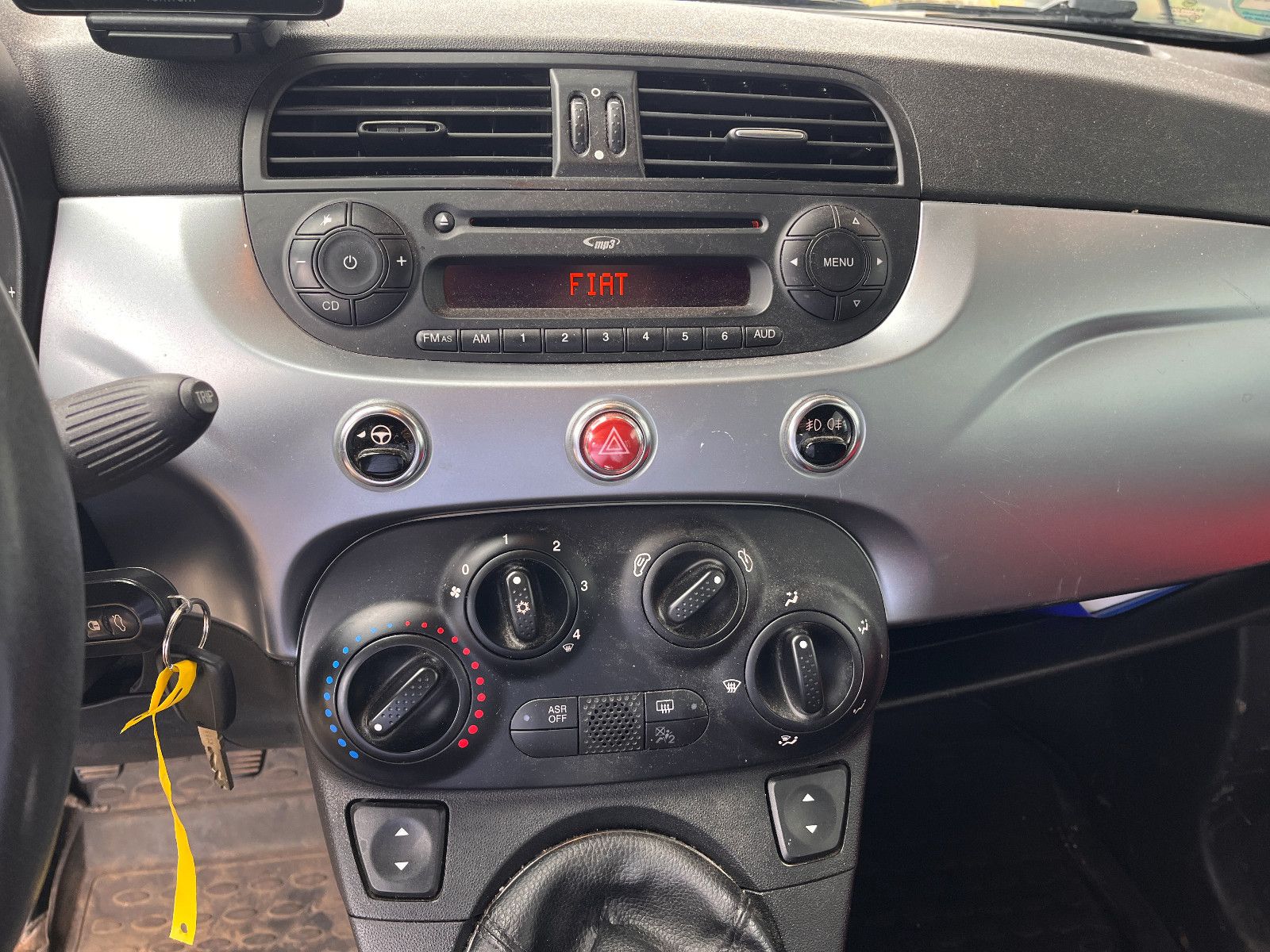 Fahrzeugabbildung Fiat 500 S Leichter Frontschaden