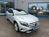 Mercedes-Benz GLA 200/Panorama/NAVI/LED/SHZ/AHK - silberne Mercedes-Benz GLA 200