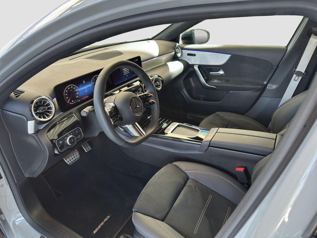 Fahrzeugabbildung Mercedes-Benz A 200 AMG Line*Night Paket*Kamera*KEYLESS-GO