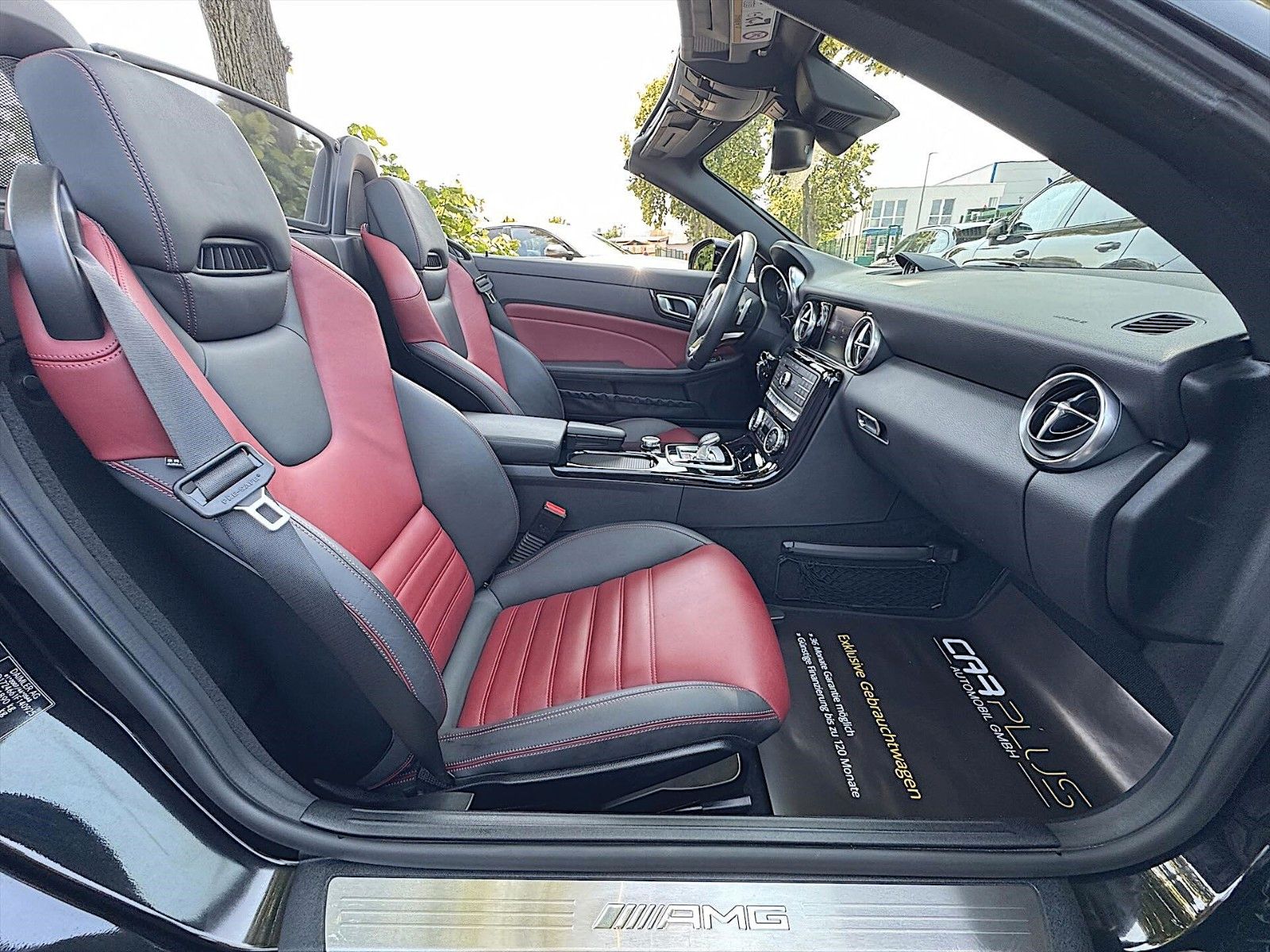 Fahrzeugabbildung Mercedes-Benz SLC 43 AMG Designo Night *LED*Kamera*Panorama*