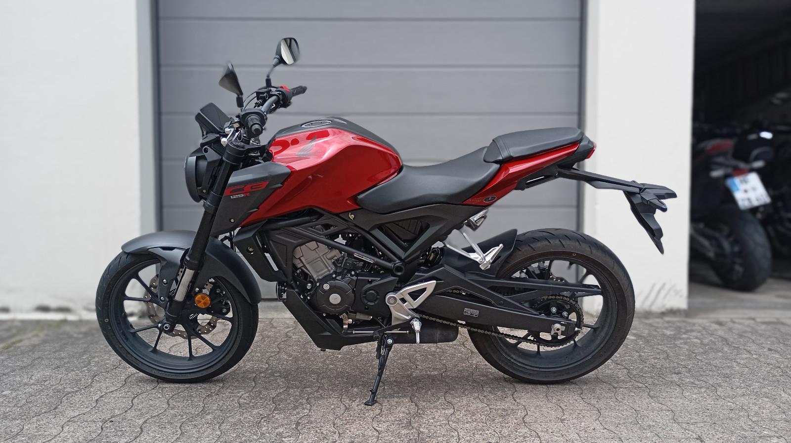 Honda CB125R