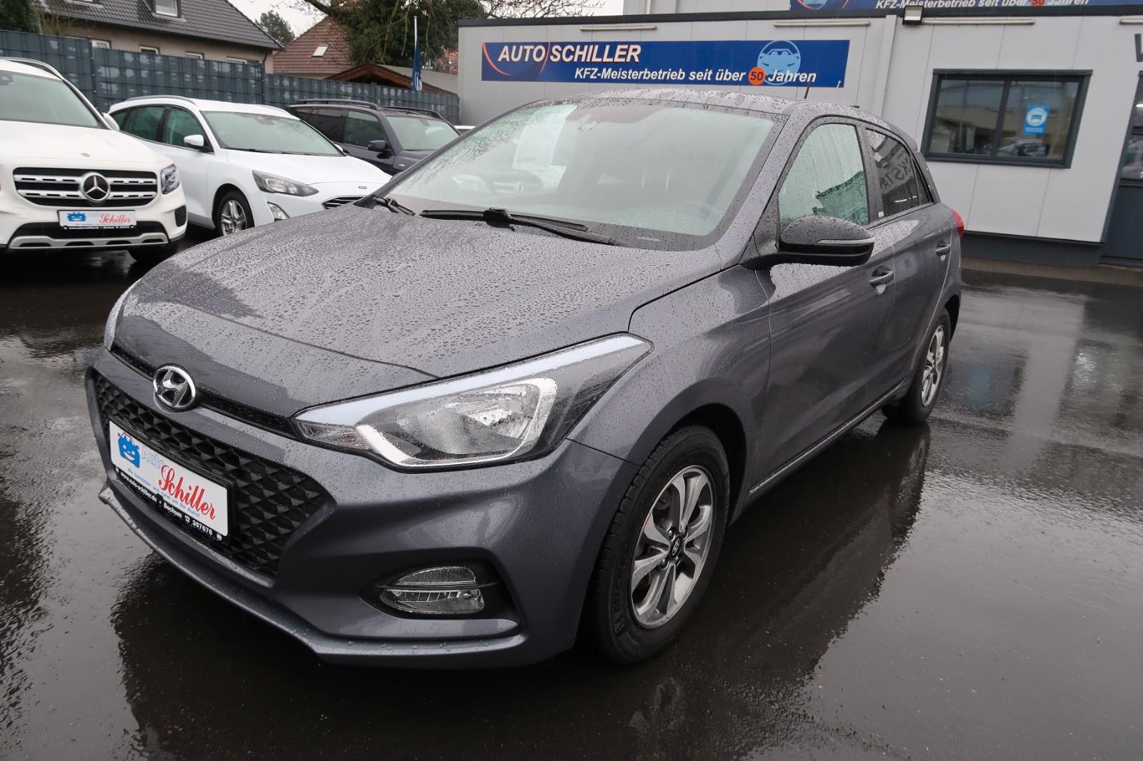 Hyundai i20 YES! mit erst 18.000 KM # Lieferung möglich.