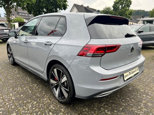 Golf VIII GTE 1.4 TSI DSG LED Navi 18 Zoll