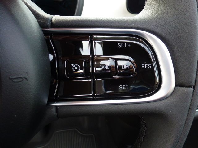 Fahrzeugabbildung Fiat 500 500e Cabrio 42 kWh (118 PS)