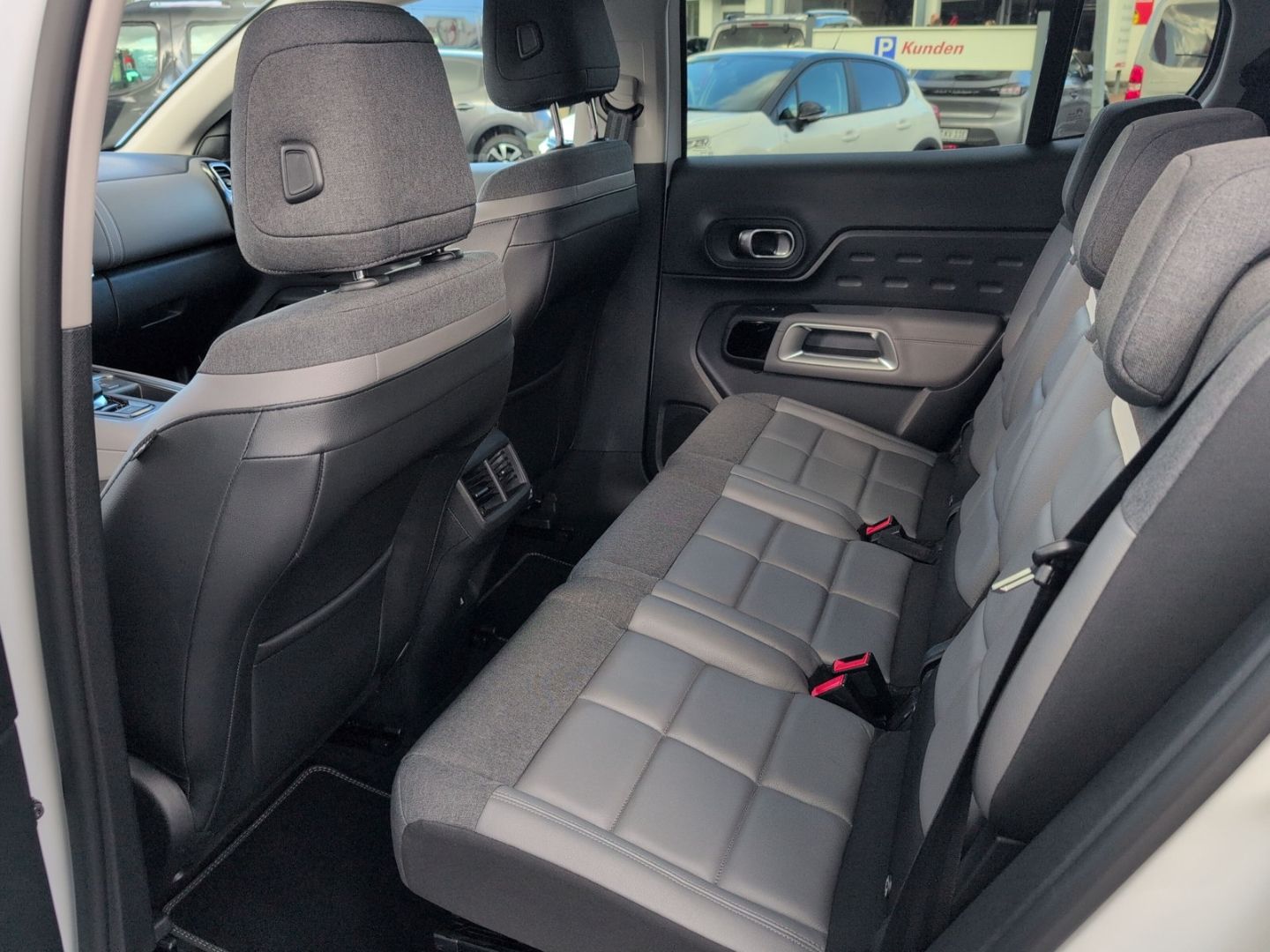 Fahrzeugabbildung Citroën C5 Aircross Plug-In EU6d Hybrid 225 S&S e-EAT8 S