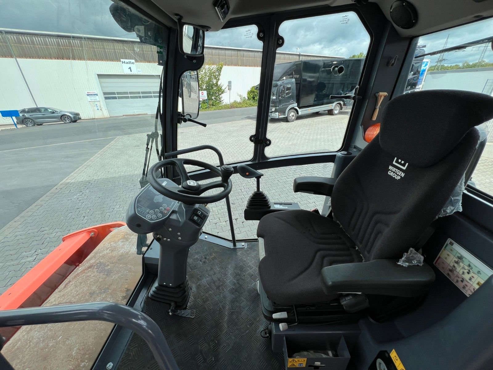 Fahrzeugabbildung Hamm H 7i / Walzenzug / nur 457h / 2018 / Klima