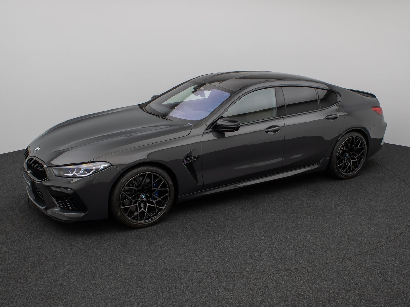 Fahrzeugabbildung BMW M8 Competition xD Gran Coupé 360°Laser HUD B&W