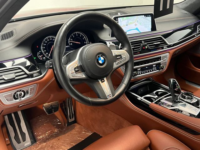 BMW M760Li V12 xDr *Pano-SkyLounge*NightVis.*B&W*TV*