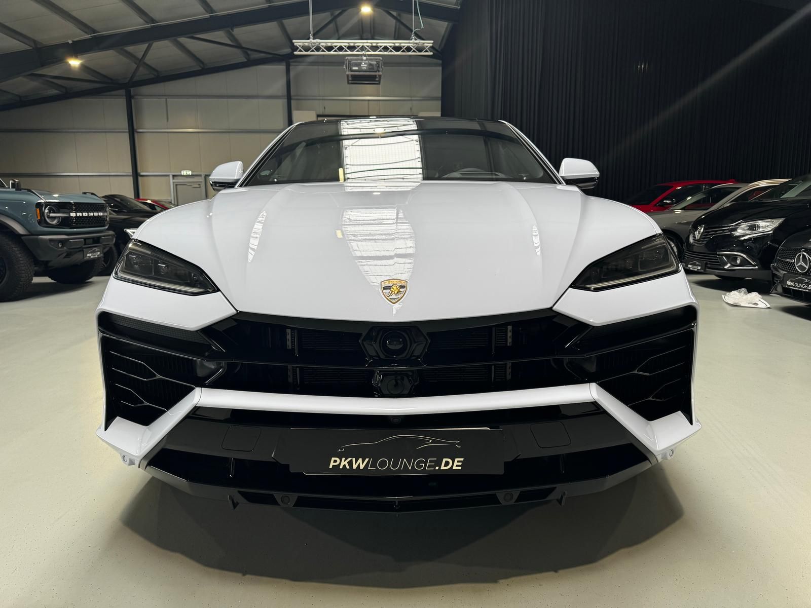 Lamborghini Urus SE MY 25 AHK B&O Luftsystem BIANCO sapphir. imagem 3
