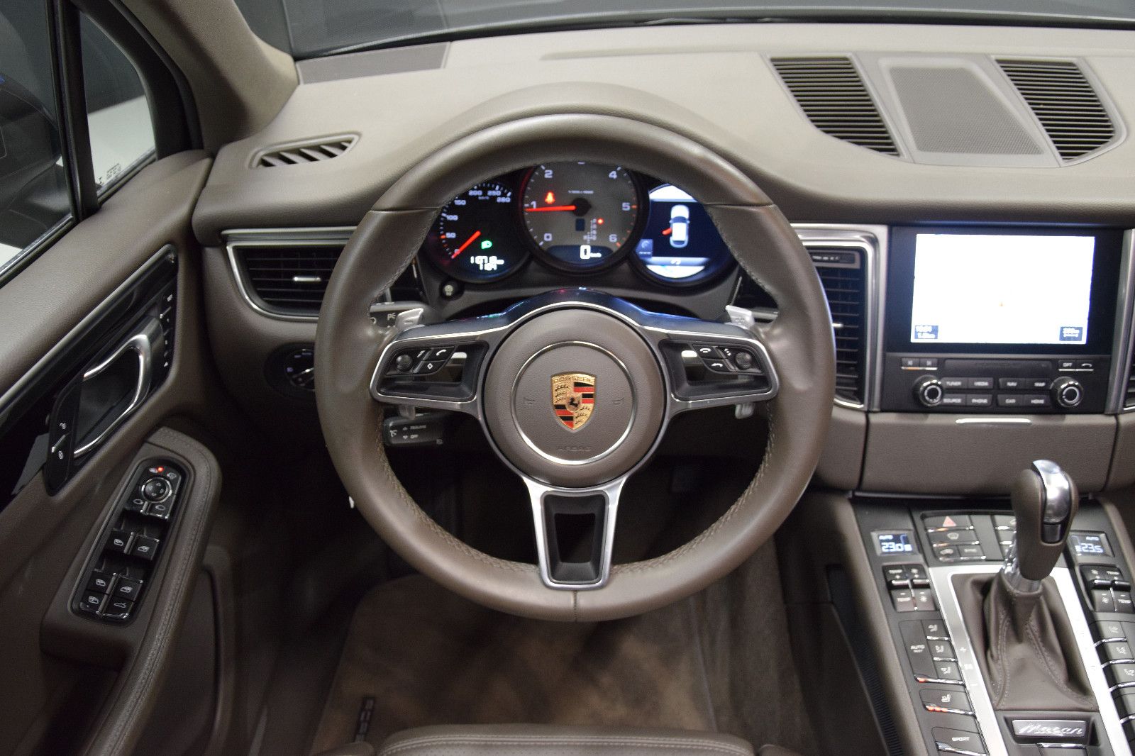 Fahrzeugabbildung Porsche Macan S Diesel 14-Wege Pano Bi-Xenon PASM Leder