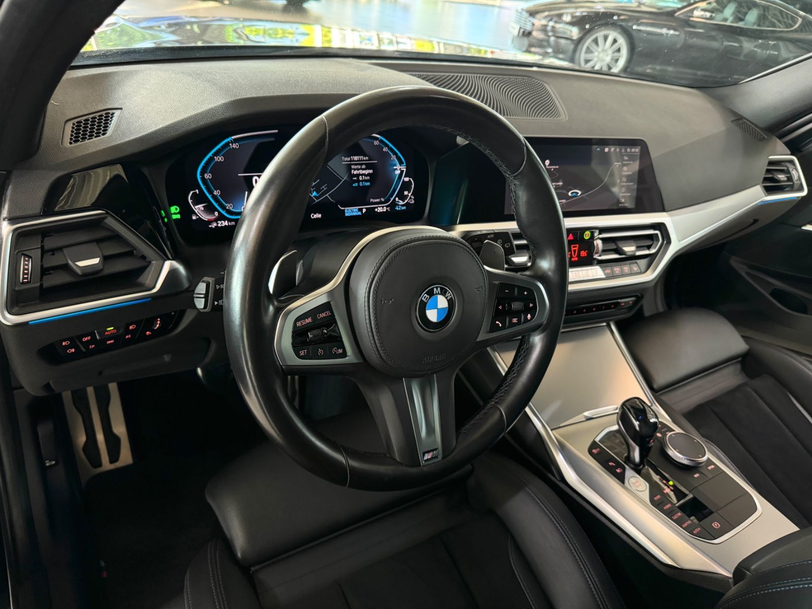 Fahrzeugabbildung BMW 330e M Sport Kamera DAB HiFi Komfort Alarm