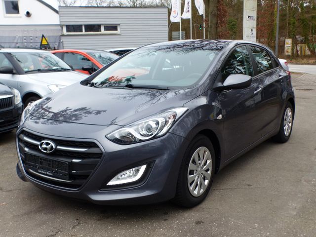 Hyundai i30 blue 1.6 CRDi Classic Klima Aux 8fch br SHft