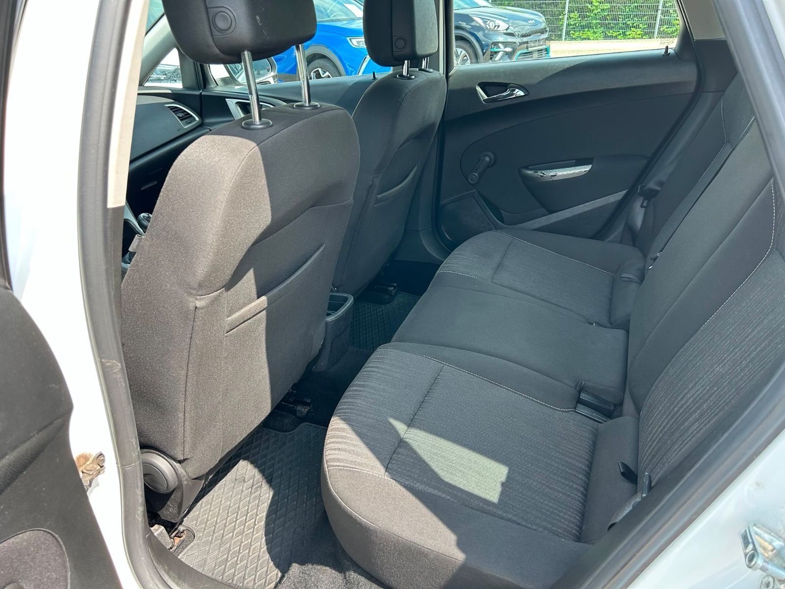 Fahrzeugabbildung Opel Astra J Sports Tourer Selection°PDC°Klima°Euro5°