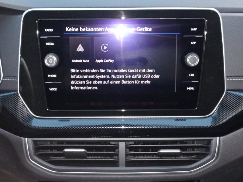 Fahrzeugabbildung Volkswagen T-Cross 1.5 TSI R-Line DSG  ACC+NAVI+MATRIX-LED+