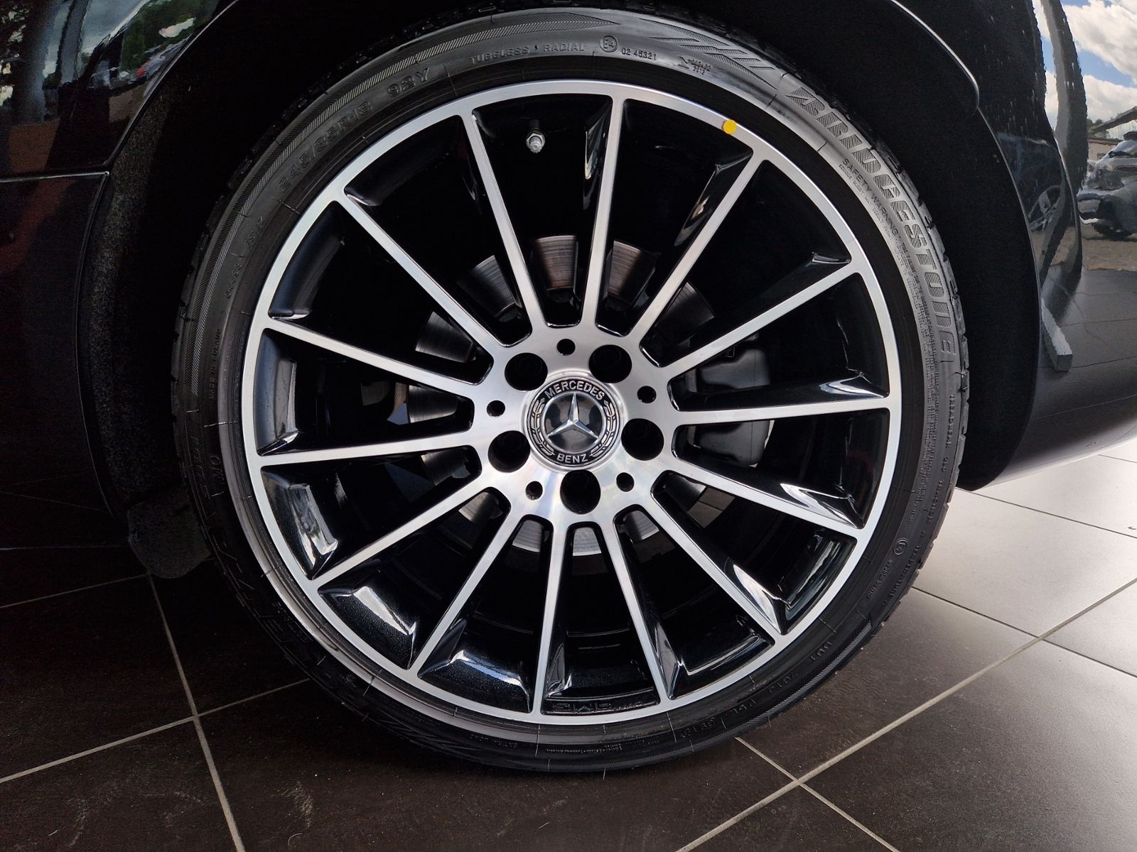 Fahrzeugabbildung Mercedes-Benz SLC 300 AMG Line LED NAVI ALU