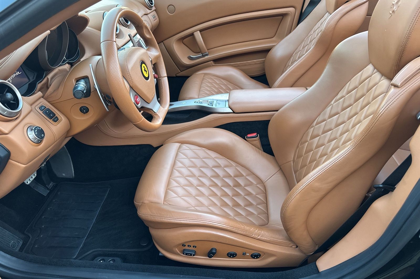 Fahrzeugabbildung Ferrari California*Diamond*MagneRide*dt. Fahrzeug