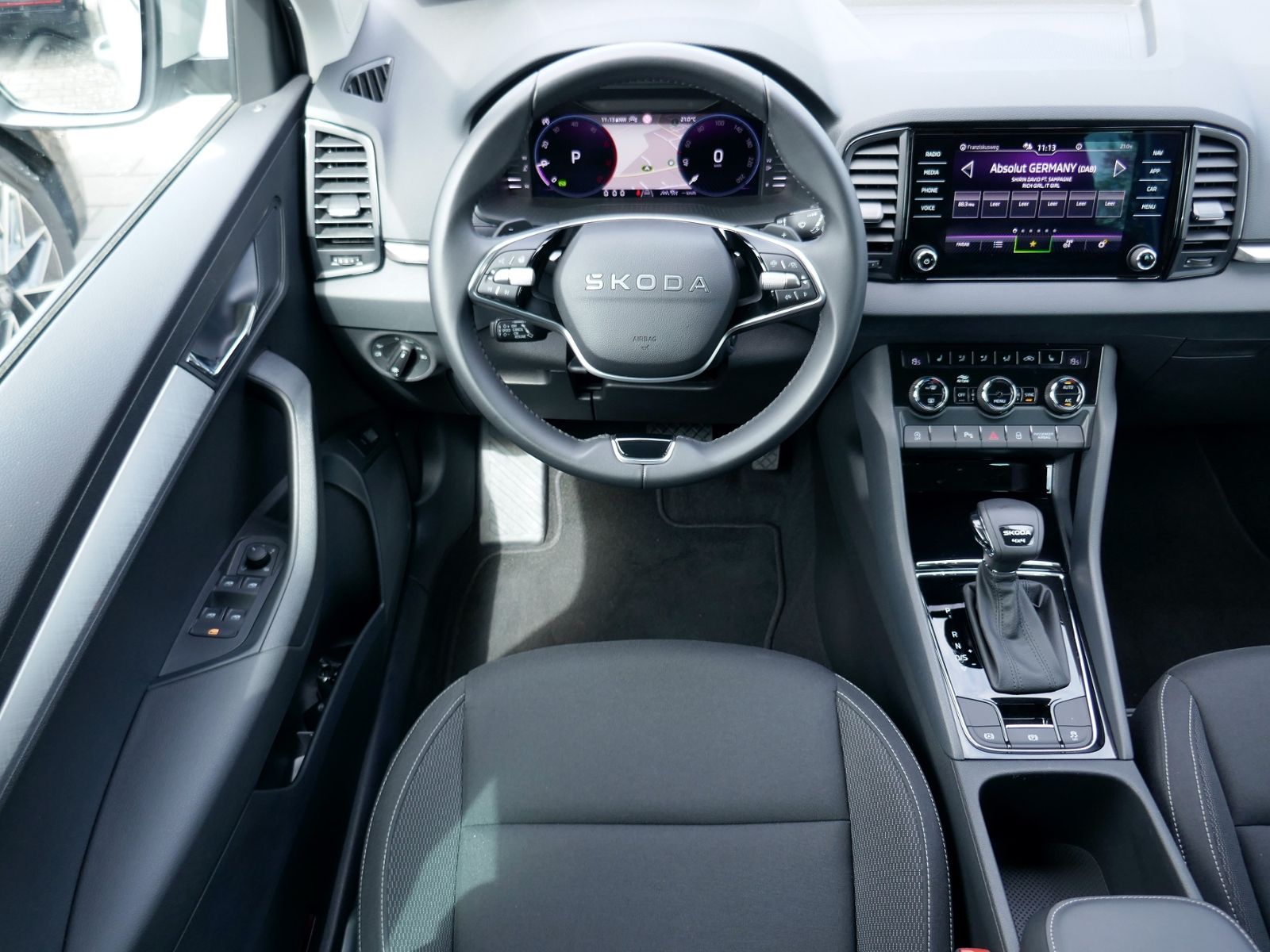 Fahrzeugabbildung SKODA Karoq Tour 4x4 2.0 TDI | LED AHK RFK ACC