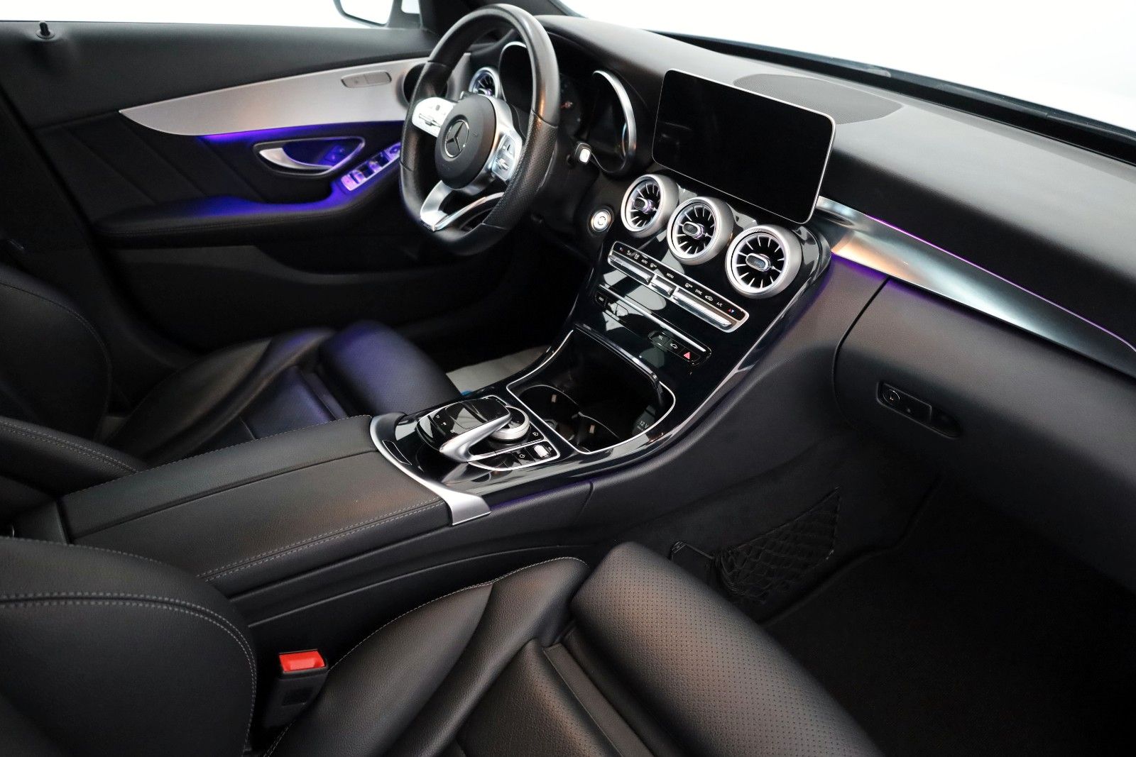 Fahrzeugabbildung Mercedes-Benz C 180 CGI Leder,Navi,LED,SH,Sternenhimmel,Park P