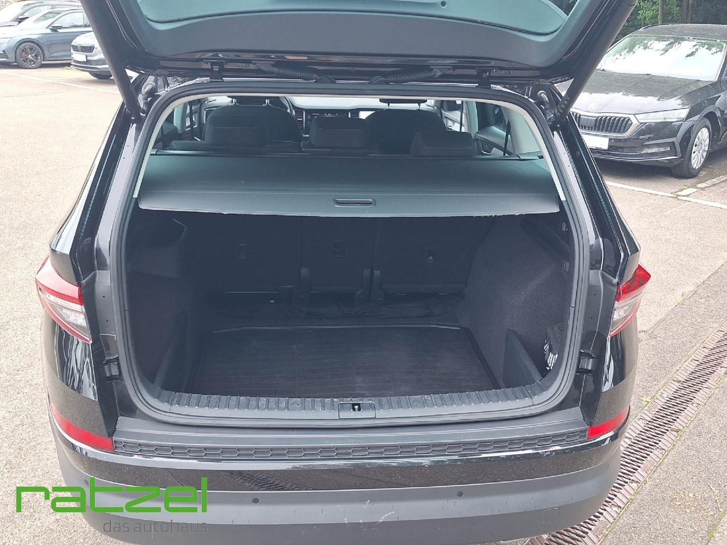 Fahrzeugabbildung SKODA Kodiaq 4x4 Ambition 2.0 TDI DSG AHK Navi Kamera
