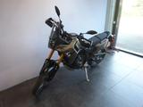 Yamaha Tenere 700 Mj. 2026 Frozen Titanium - Motorräder in Berlin