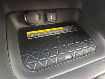 Toyota RAV4 2.5 D Team Deutschland Kam.+KeyLess+LED+SHZ