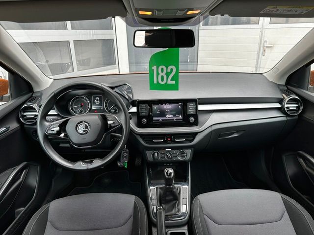 Fabia Ambition PDC;LED;CARPLAY;FSE