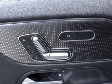 2021 Mercedes-BENZ EQA — миниатюра 14