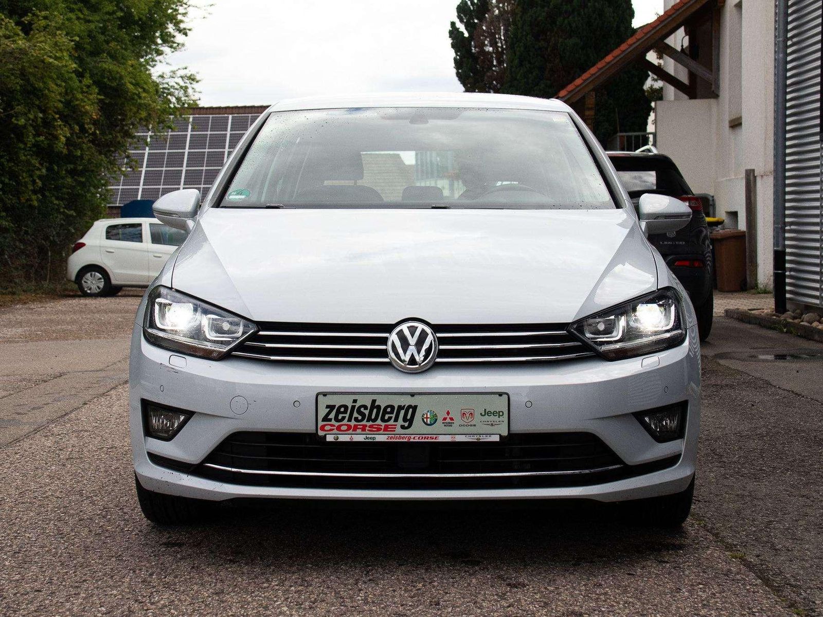 Fahrzeugabbildung Volkswagen Golf Sportsvan Highline 1.4 TSI DSG Navi RFK