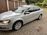 Volkswagen VW Passat 2.0 TDI DSG LIM SHZ 8 Reifen 2. Hd.  - Volkswagen Passat: 2.8