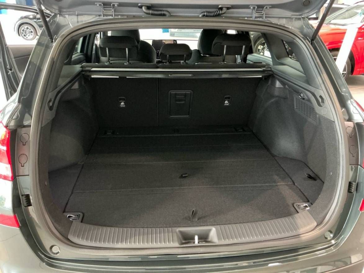 Fahrzeugabbildung Hyundai i30 Kombi (MY26) 1.6 T-GDI (150 PS) 7-DCT N Line