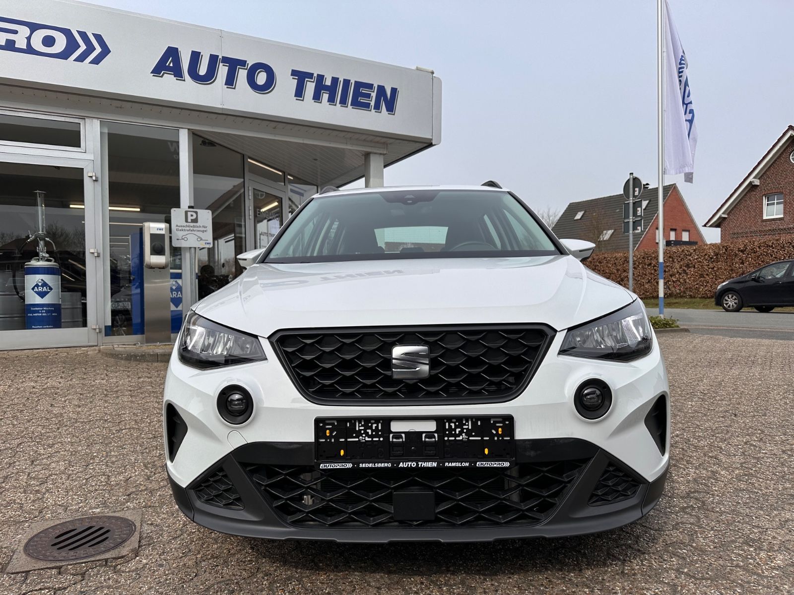 Fahrzeugabbildung SEAT Arona Style 1.0 TSI DSG LED/APP/PDC/GRA