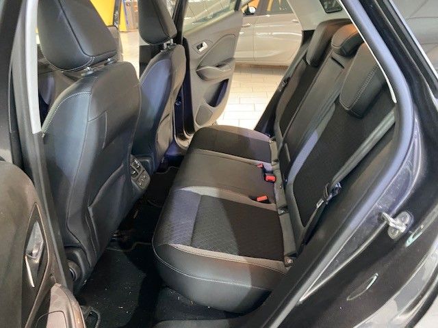 Fahrzeugabbildung Opel Grandland X 2.0D 18"ALU/NAVI/PANORAMA/KAMERA