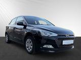 Hyundai i20 1.2 Trend *Bluetooth*Klima*SHZ* - Hyundai i20: Schwarz
