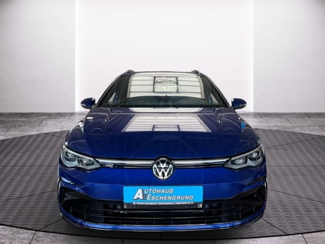 Fahrzeugabbildung Volkswagen Golf Variant VIII 1.5 TSI R-LINE AHK PANO MATRIX