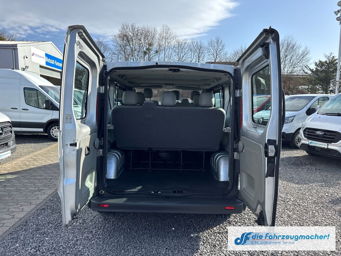 Fahrzeugabbildung Opel Vivaro Kombi L1H1 2,7t Klima *EXPORT
