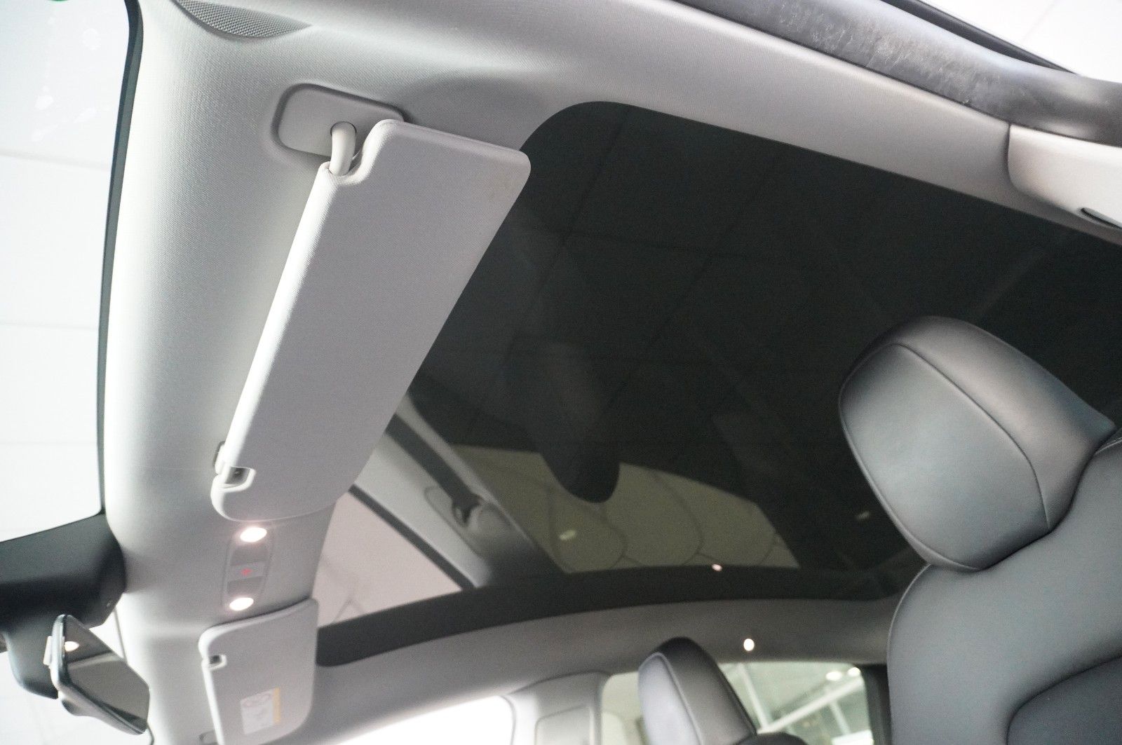 Fahrzeugabbildung Tesla Model Y PERFORMANCE DUAL-MOTOR NAVI/LED/DAB/AHK